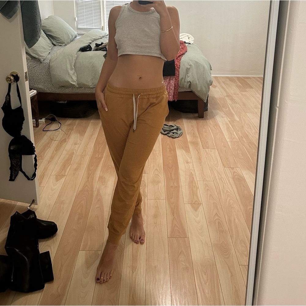 VUORI SWEATPANTS